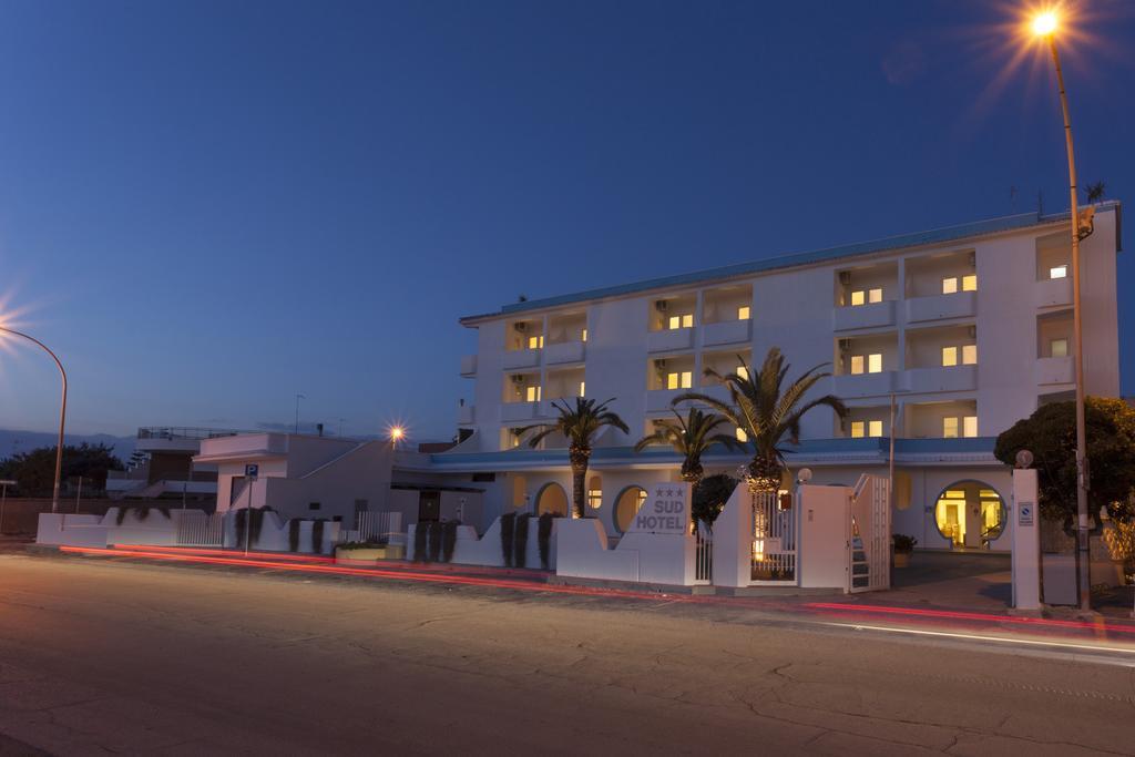 Sud Beach Hotel Fronte Mare By Ria Hotels Marina Di Pulsano Rom bilde